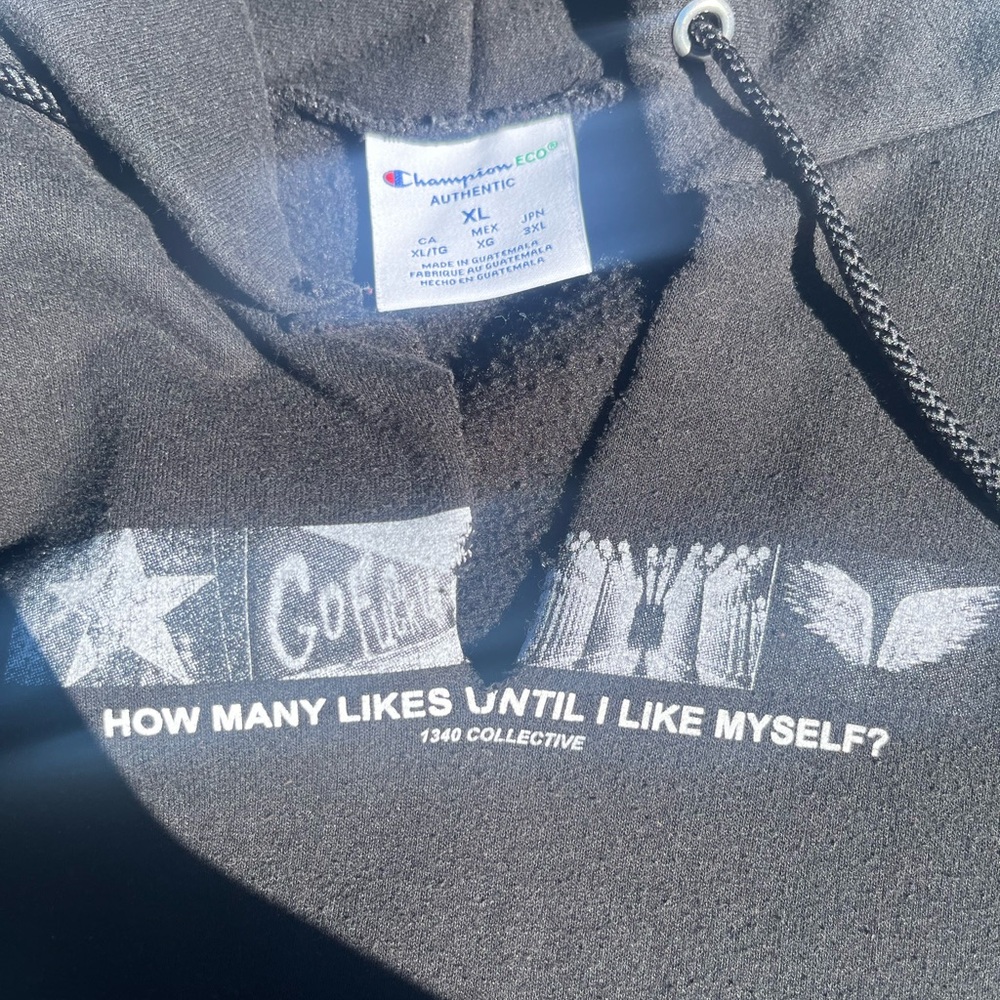 Baggy Hoodie - Picture 2 of 2